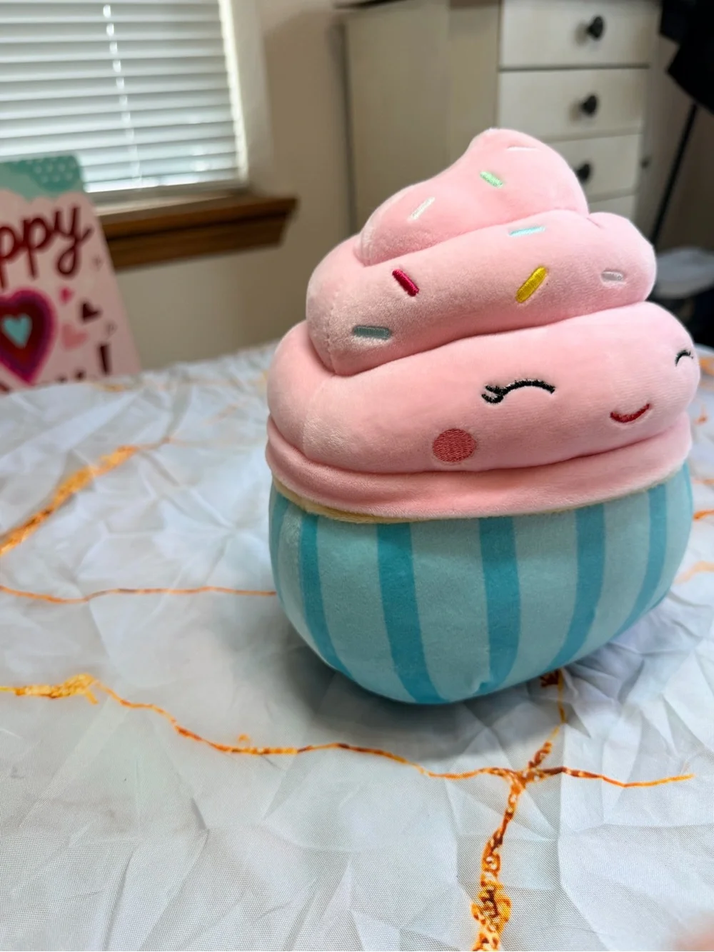 Squishmallows Deidre the Cupcake